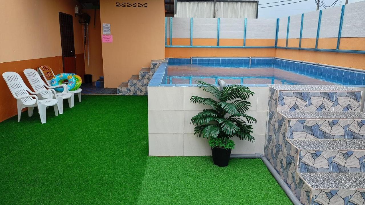 Ns Homestay Private Pool Tanah Merah  Exterior photo