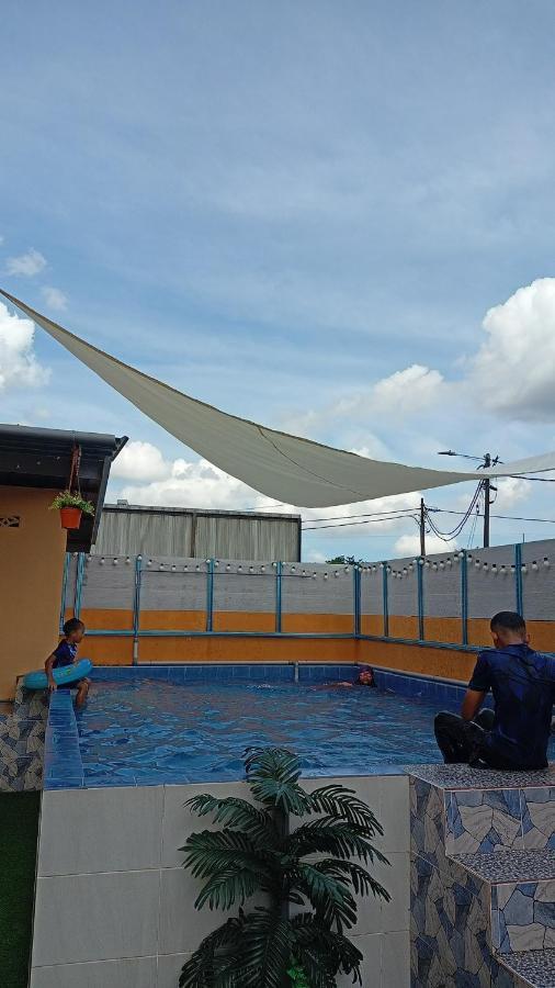 Ns Homestay Private Pool Tanah Merah  Exterior photo